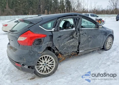 2013 Ford Focus Titanium z USA, uszkodzony, nr VIN 1FADP3N25DL120766